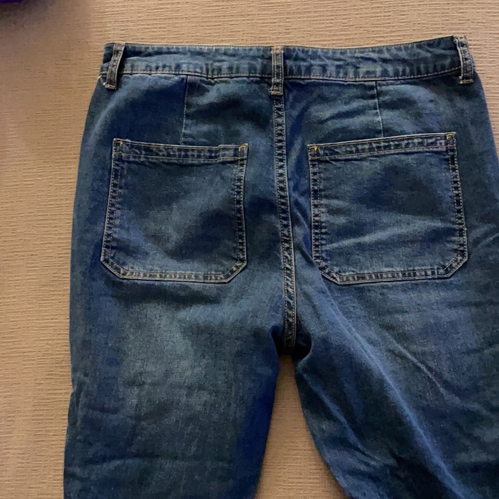 Flared Jeans - Picture 3 of 4